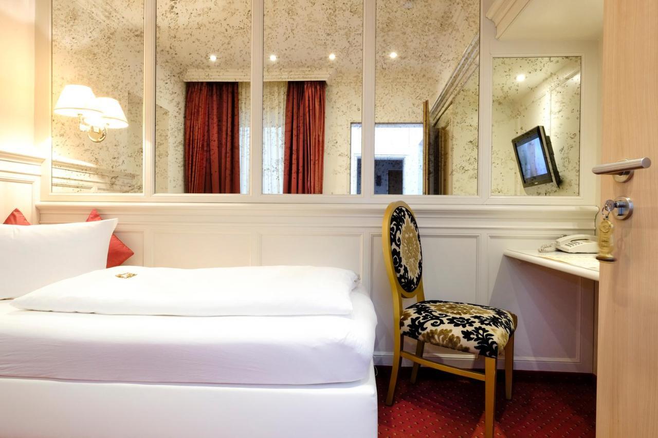 Hotel Post Burghausen Exteriör bild