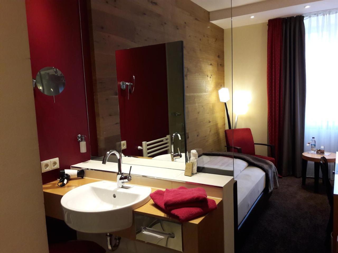 Hotel Post Burghausen Exteriör bild